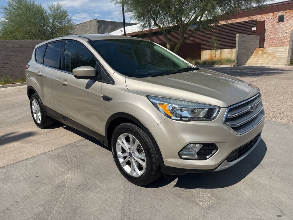 2017 FORD Escape