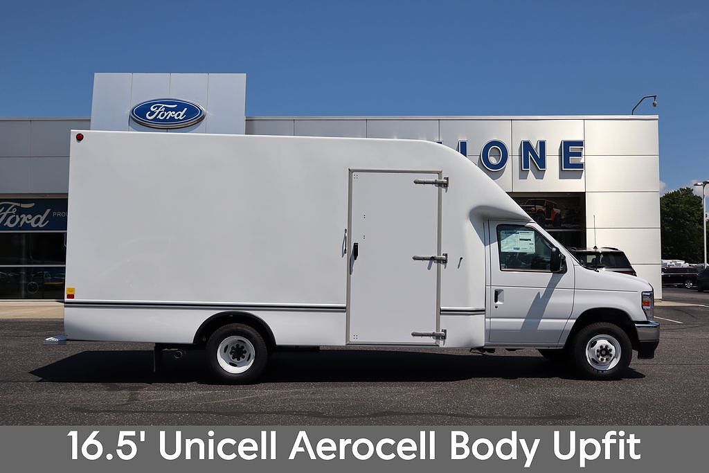 2027 FORD E-450