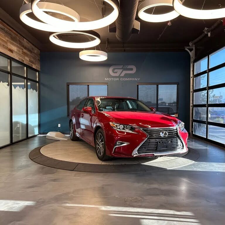 2017 LEXUS ES