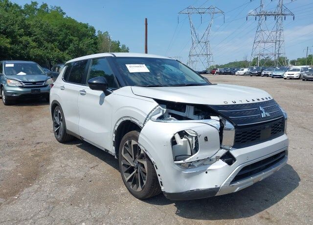 2022 MITSUBISHI Outlander