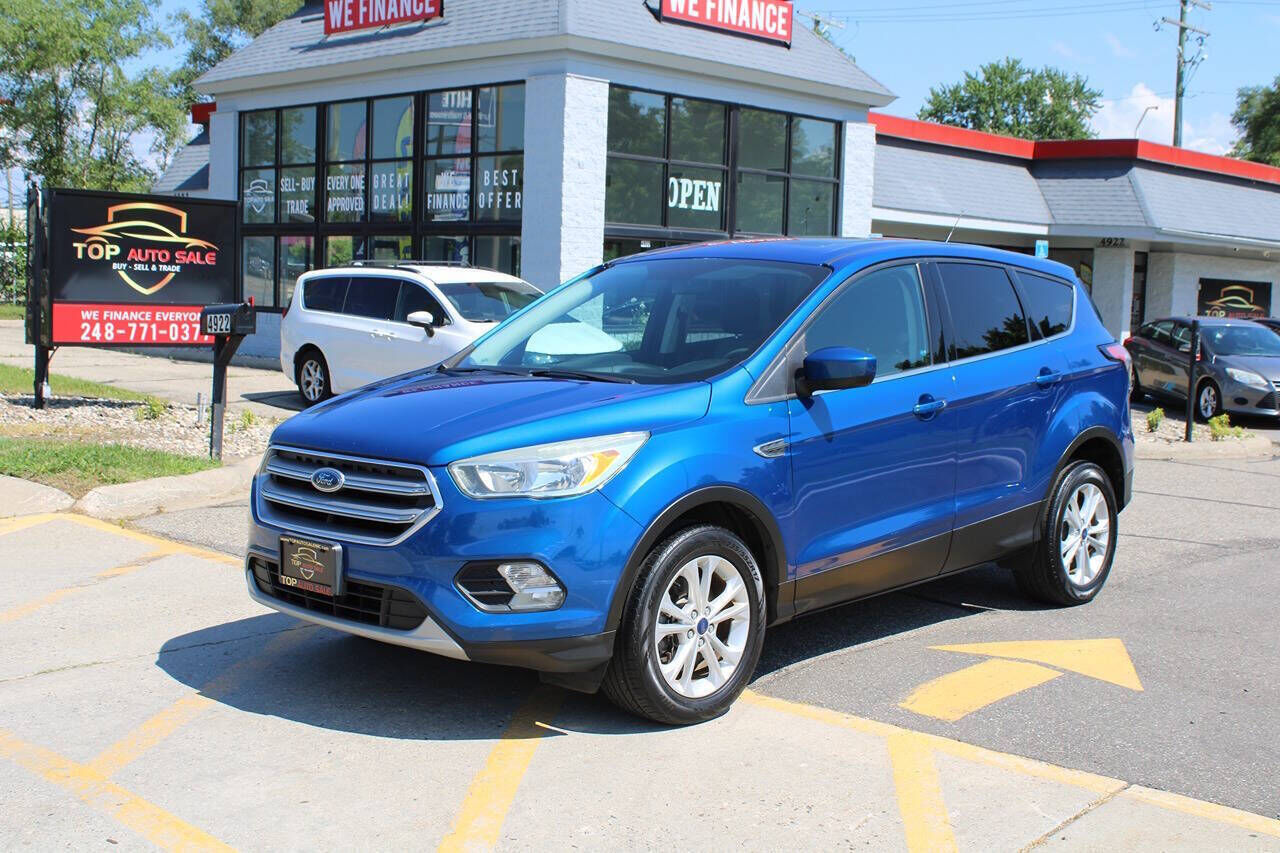 2017 FORD Escape