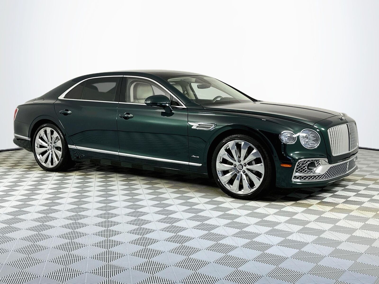 2024 BENTLEY Flying Spur
