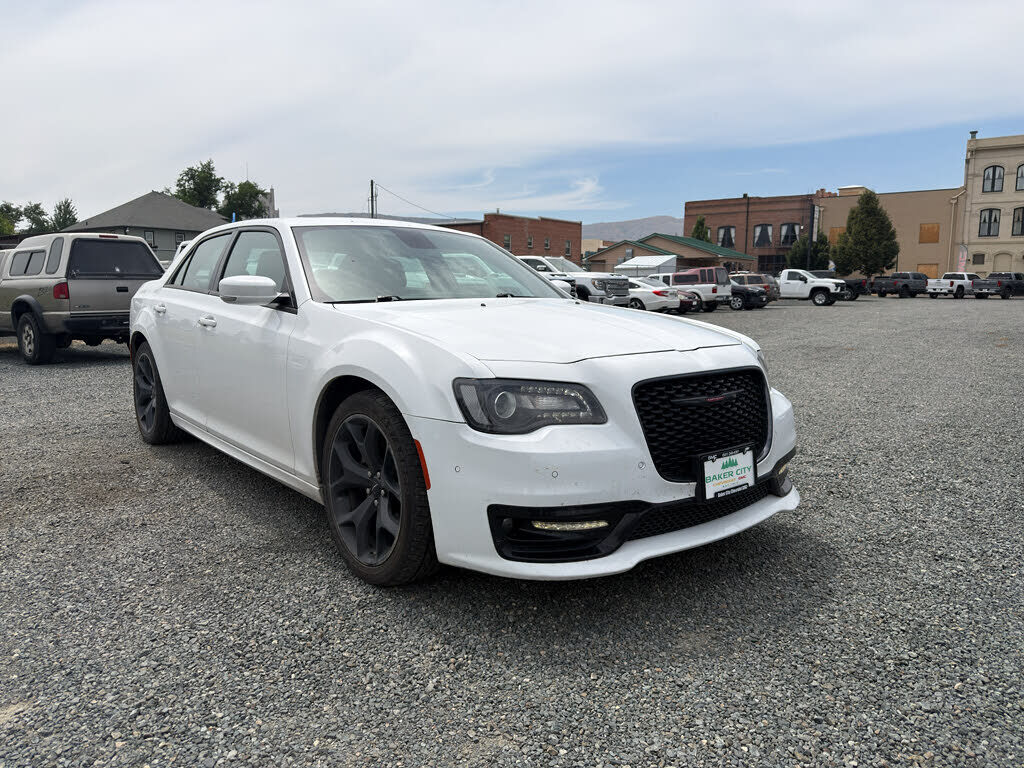 2022 CHRYSLER 300