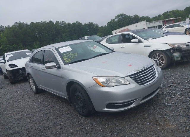 2012 CHRYSLER 200