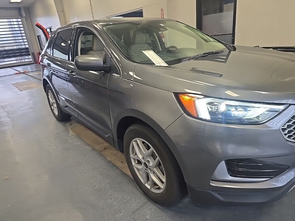 2023 FORD Edge