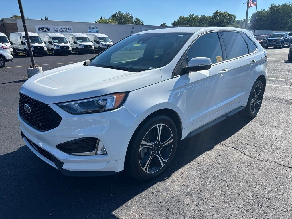 2023 FORD Edge