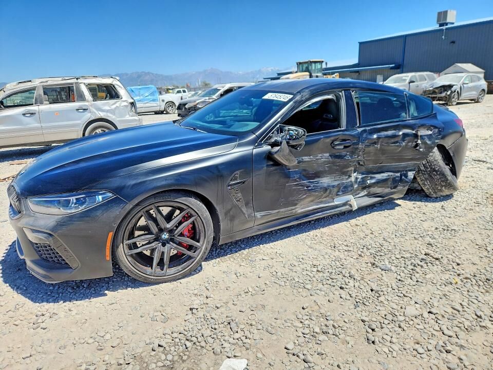 2025 BMW M8
