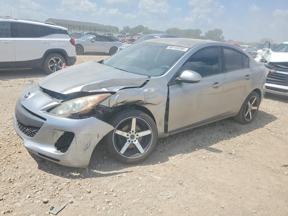 2013 MAZDA Mazda3