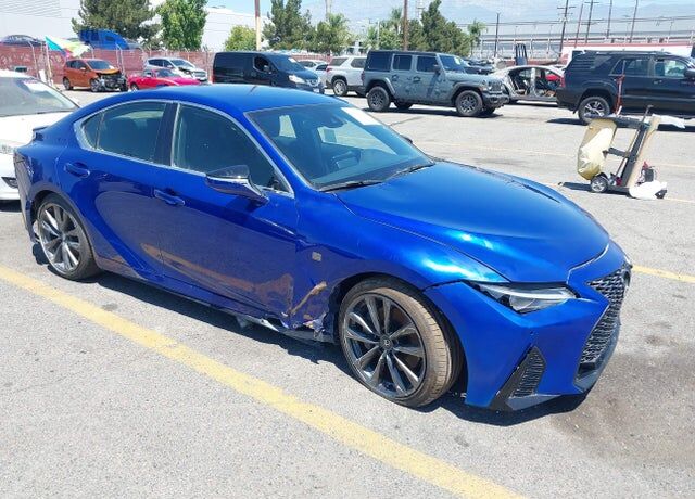 2025 LEXUS IS