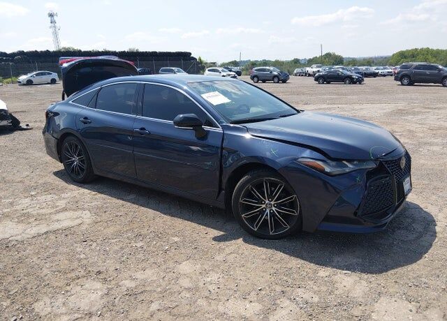 2019 TOYOTA Avalon