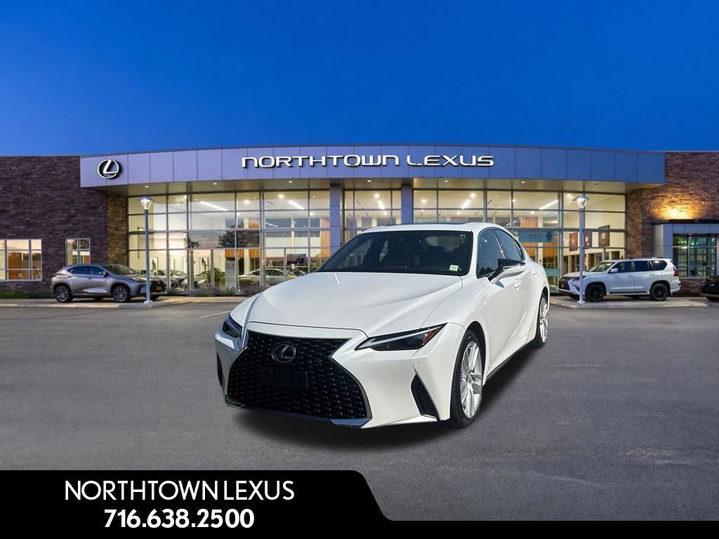 2021 LEXUS IS