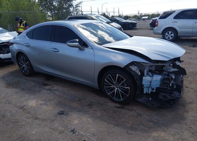 2023 LEXUS ES