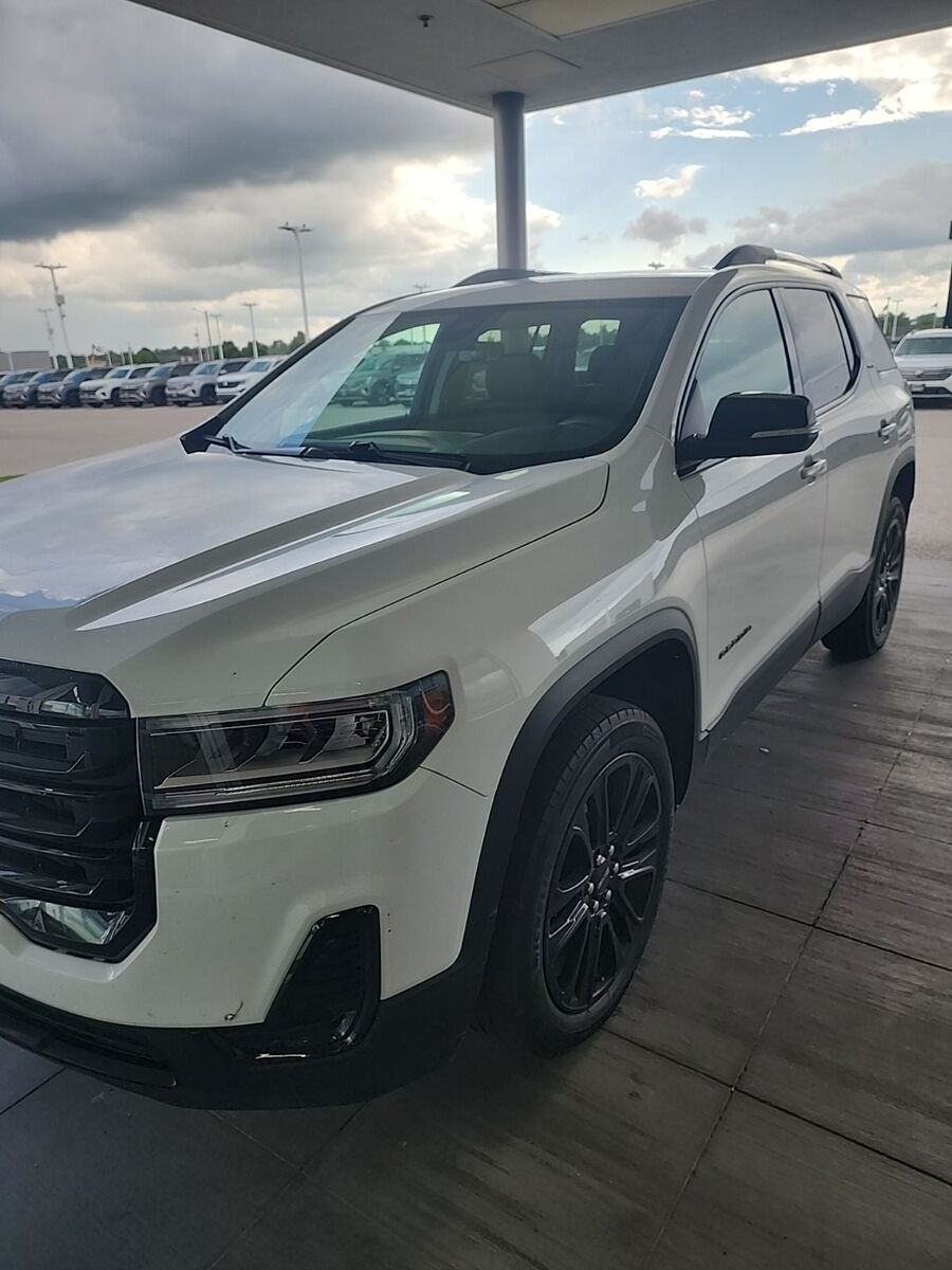 2023 GMC Acadia