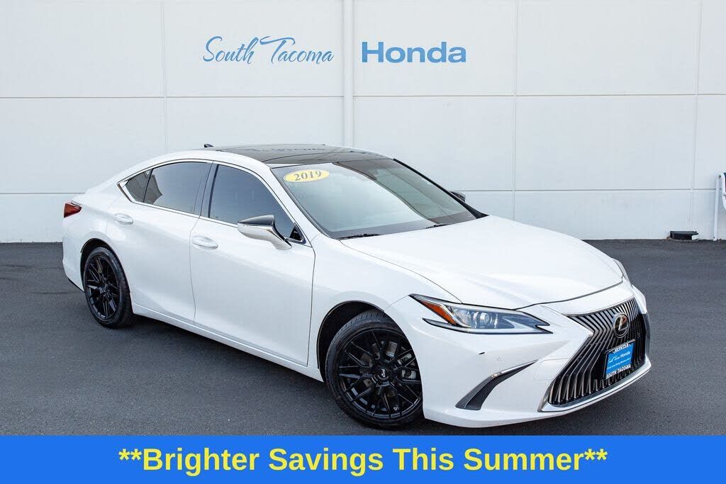2019 LEXUS ES