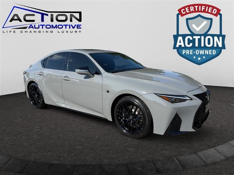 2022 LEXUS IS