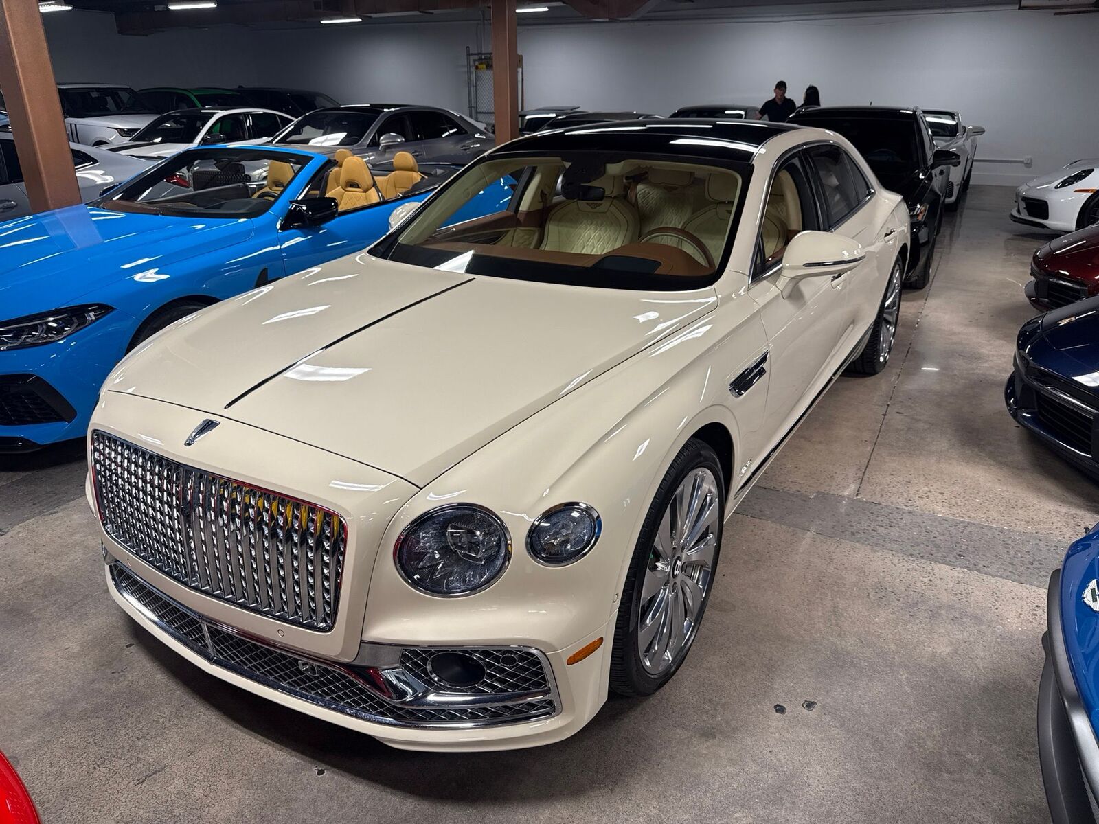 2022 BENTLEY Flying Spur