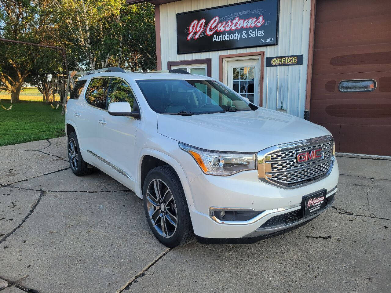 2017 GMC Acadia