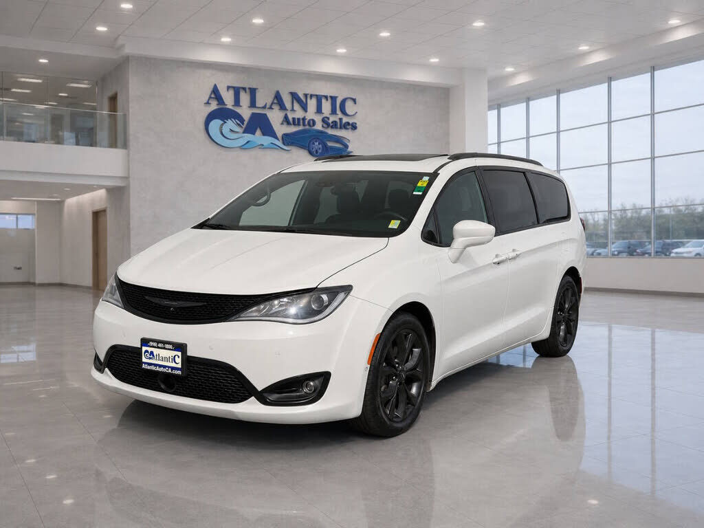 2020 CHRYSLER Pacifica