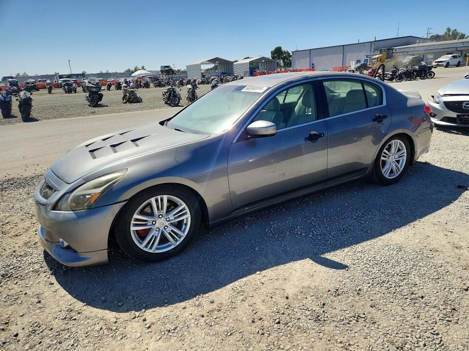 2010 INFINITI G37