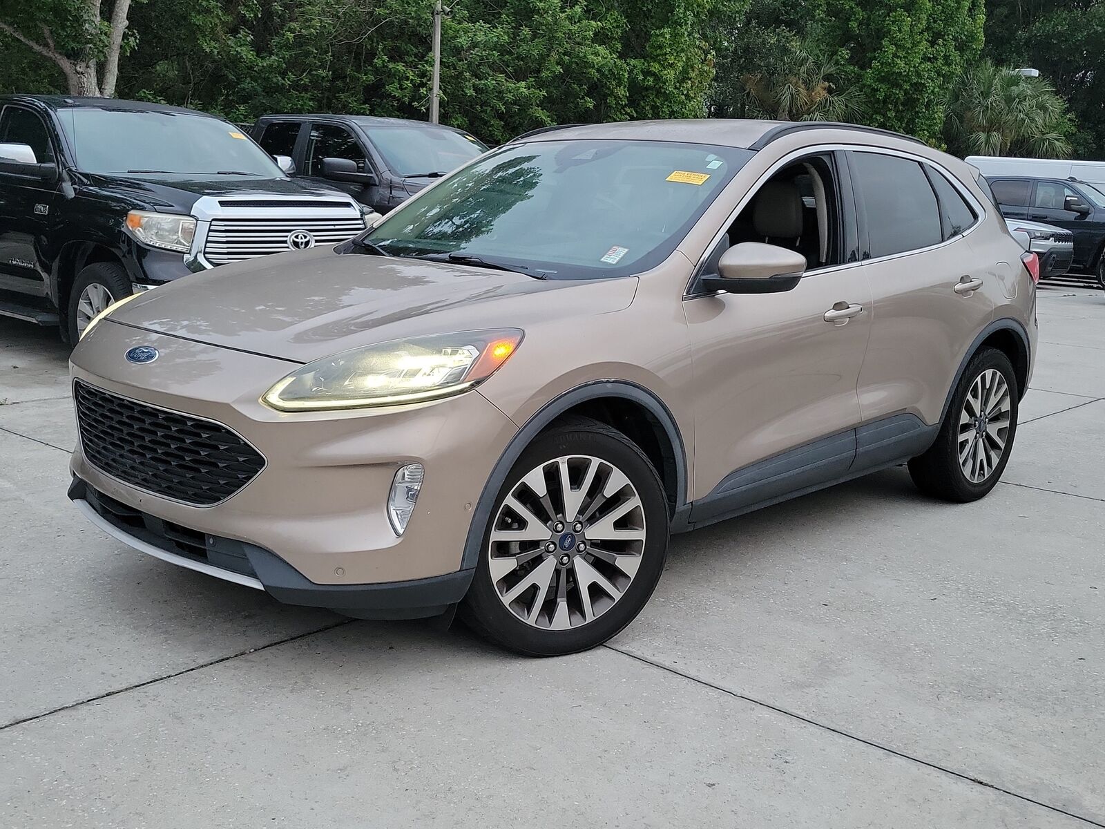 2020 FORD Escape