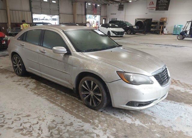 2012 CHRYSLER 200