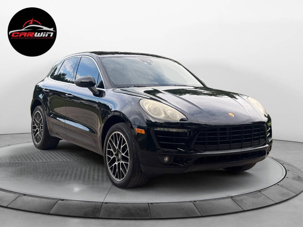 2017 PORSCHE Macan