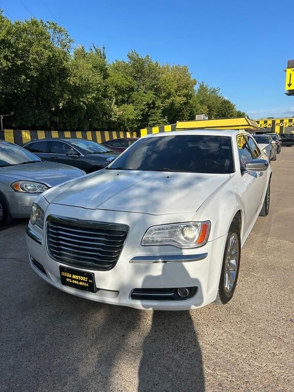 2011 CHRYSLER 300C