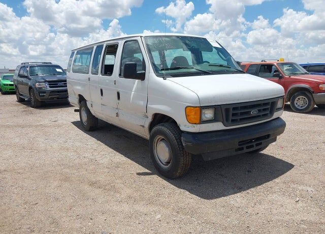 2004 FORD E-350