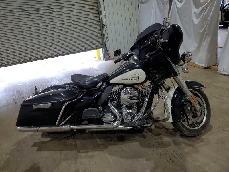 2015 HARLEY DAVIDSON FLHTP / Electra Glide Standard Police