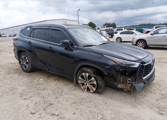 2023 TOYOTA Highlander