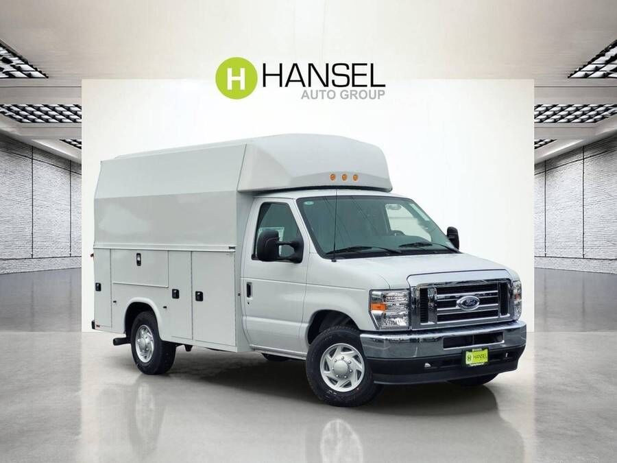 2025 FORD E-350