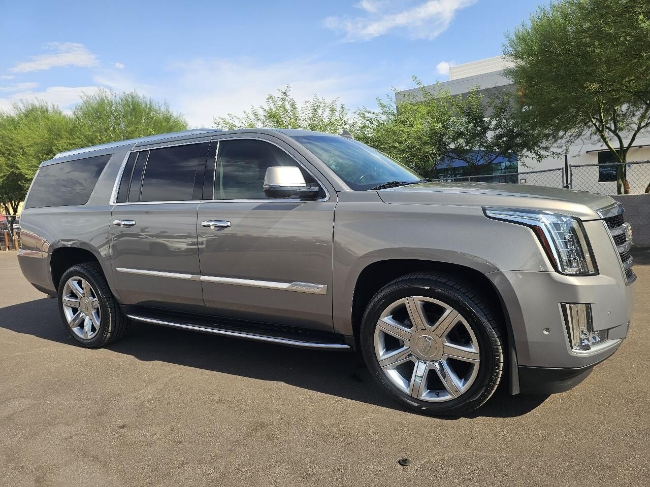 2018 CADILLAC Escalade ESV