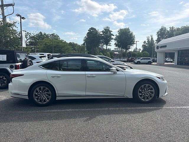 2022 LEXUS LS