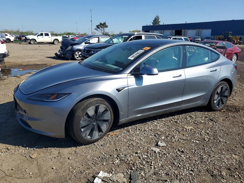 2025 TESLA Model 3