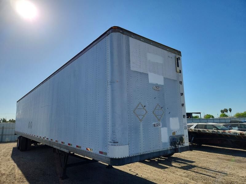 2002 STRICK COMMERCIAL TRAILER Strick Commercial Trailer