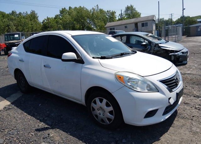 2013 NISSAN Versa