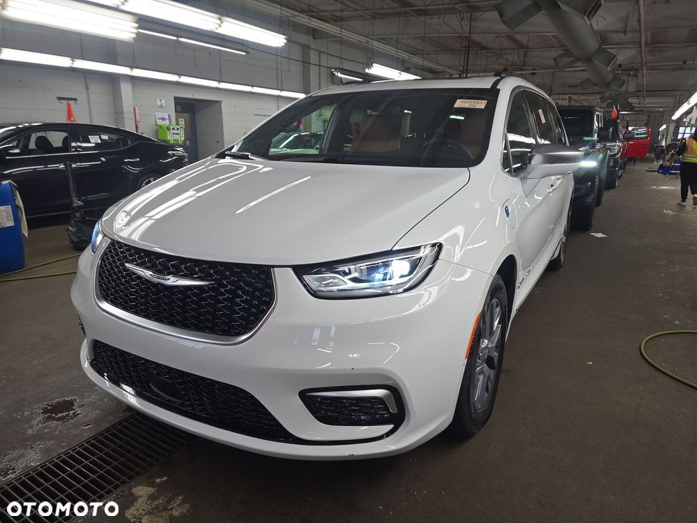 2024 CHRYSLER Pacifica