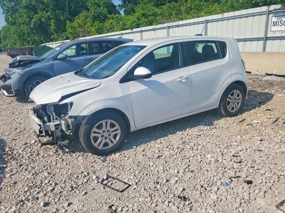 2017 CHEVROLET Sonic