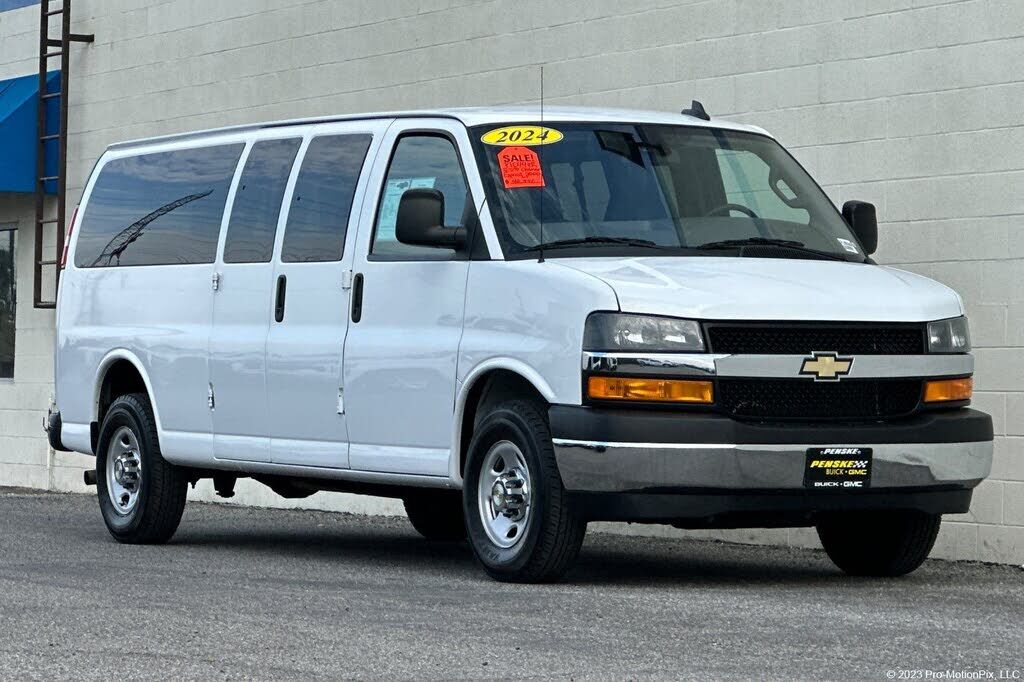 2024 CHEVROLET Express