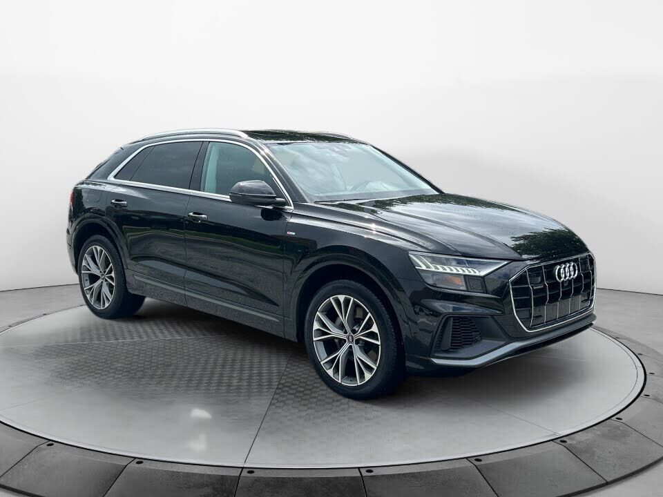2023 AUDI Q8