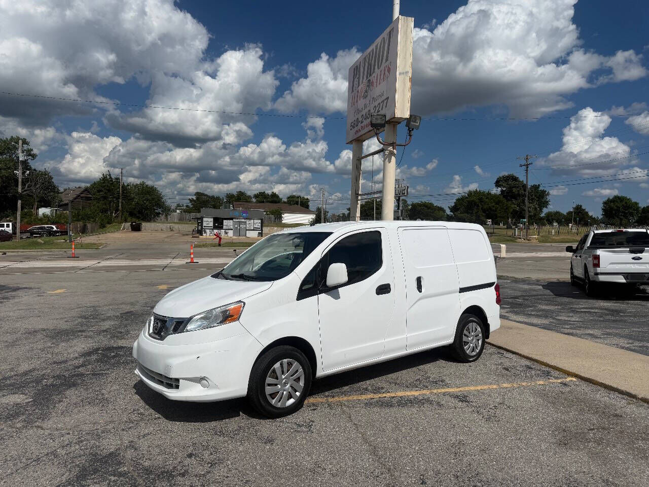 2017 NISSAN NV200