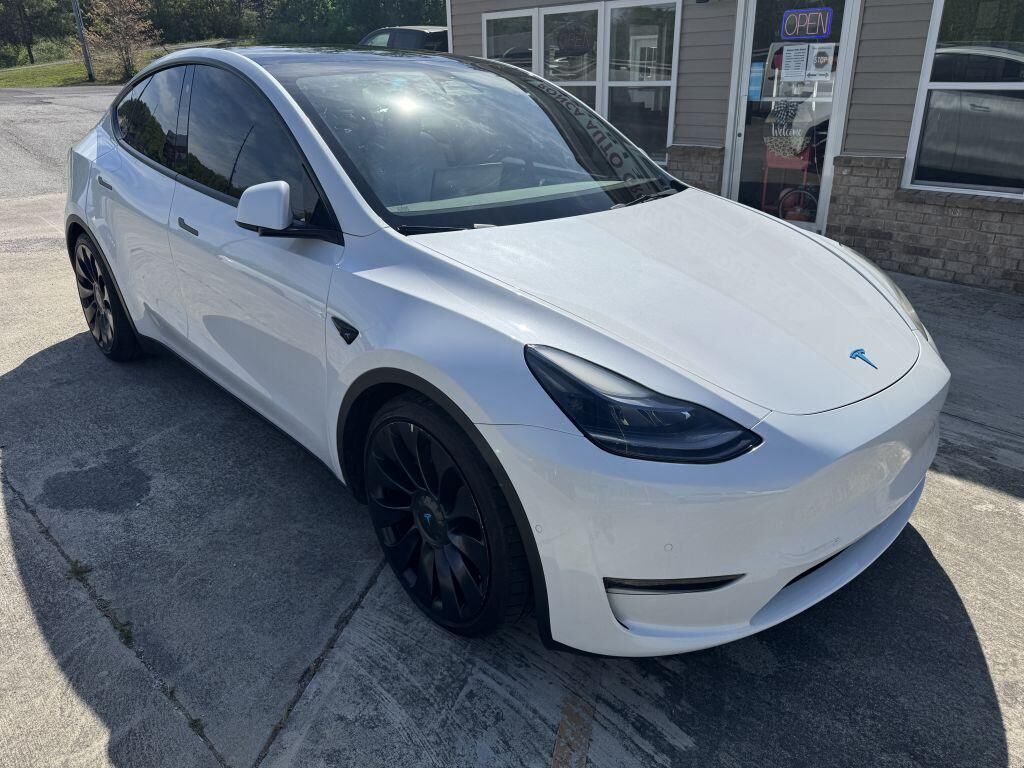 2022 TESLA Model Y