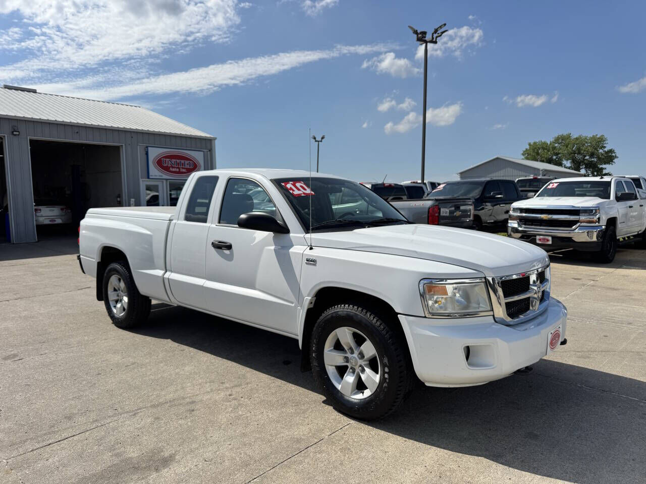 2010 DODGE Dakota