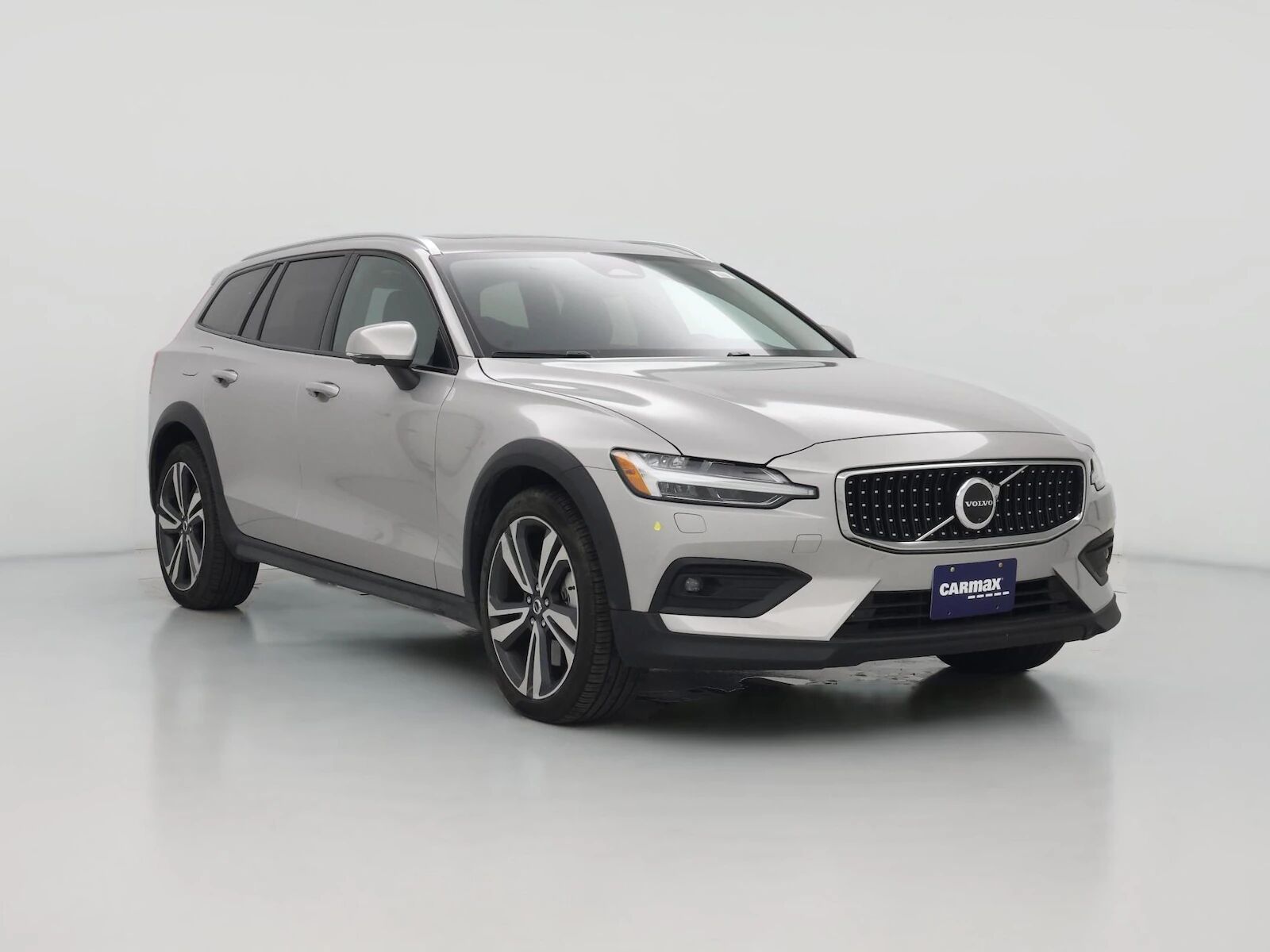 2025 VOLVO V60CC