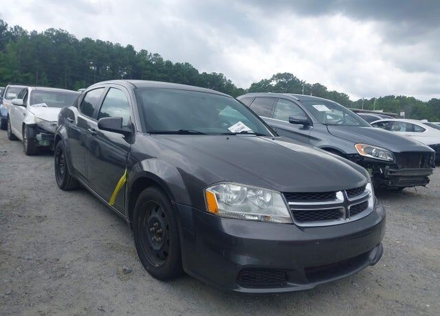 2014 DODGE Avenger