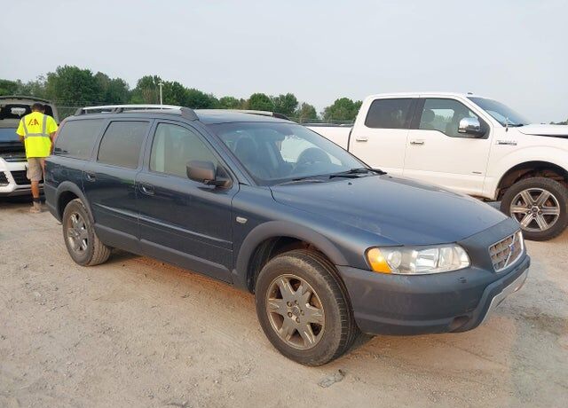 2005 VOLVO XC70