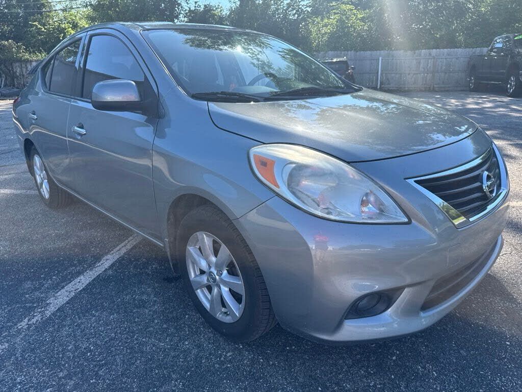 2014 NISSAN Versa