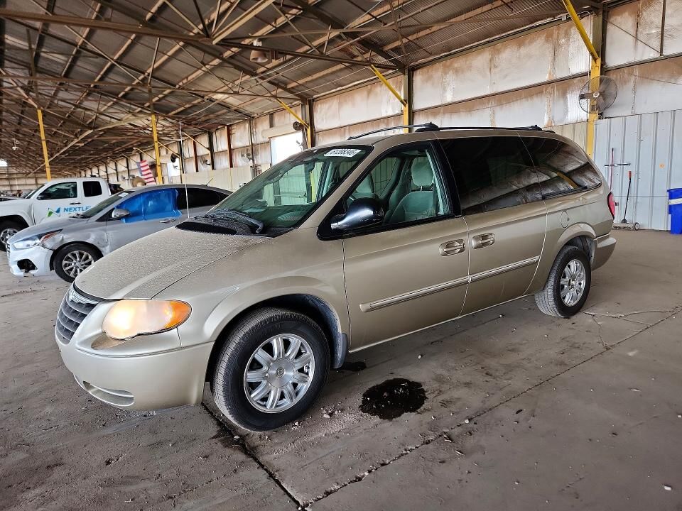 2005 CHRYSLER Town and Country