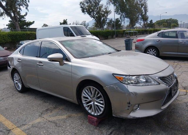 2015 LEXUS ES