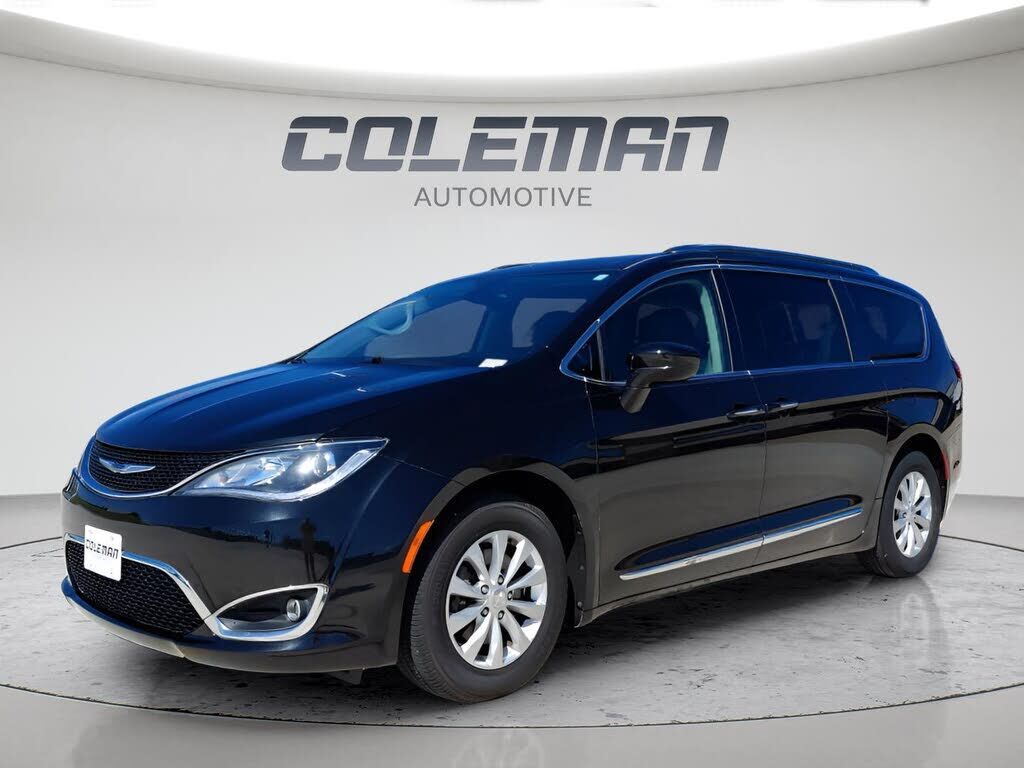 2019 CHRYSLER Pacifica